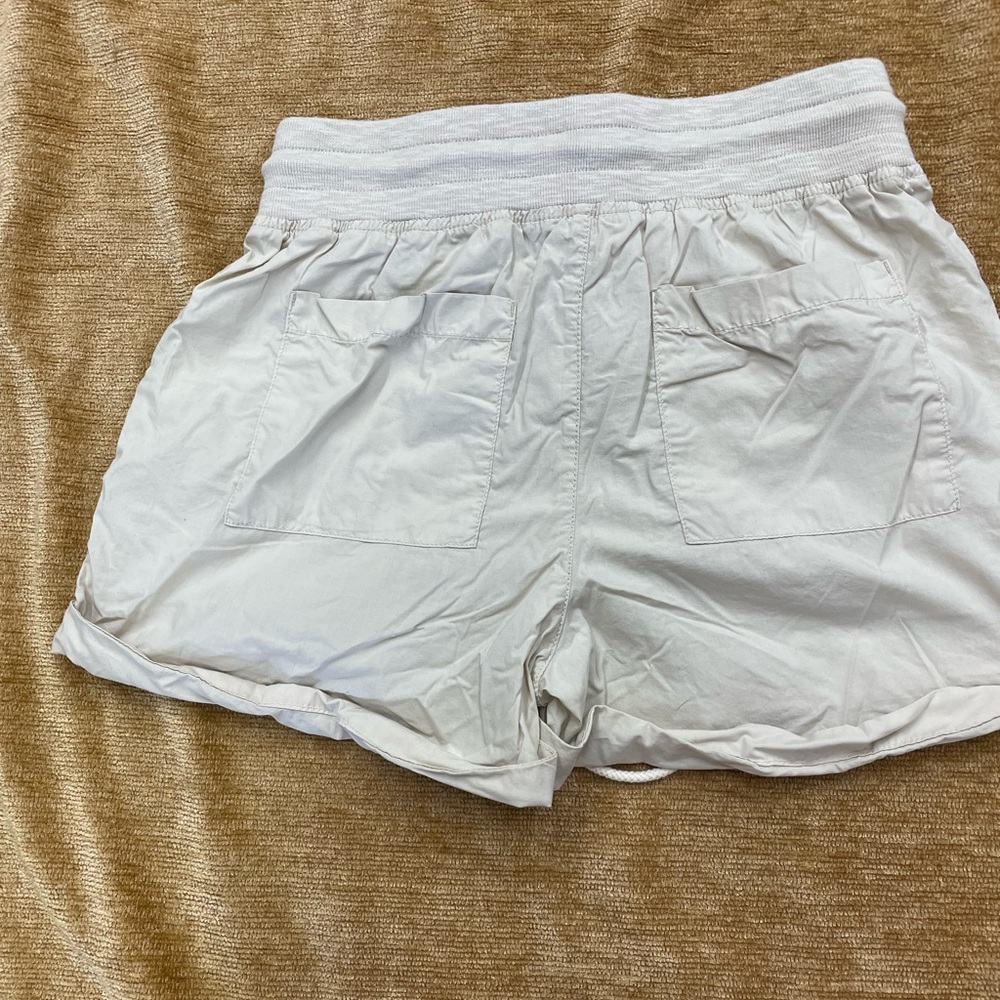 Lou & Grey 2 pair size small, pull on, high waist, cotton shorts - Picture 13 of 15